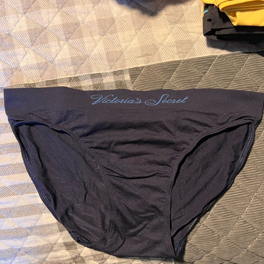 Vs Victoria’s Secret seamless